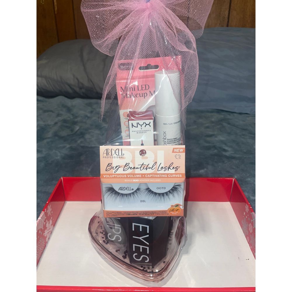 Mother’s Day Gift Set for Mom, Wife, Aunt| Beauty & Makeup Gift Basket for Women